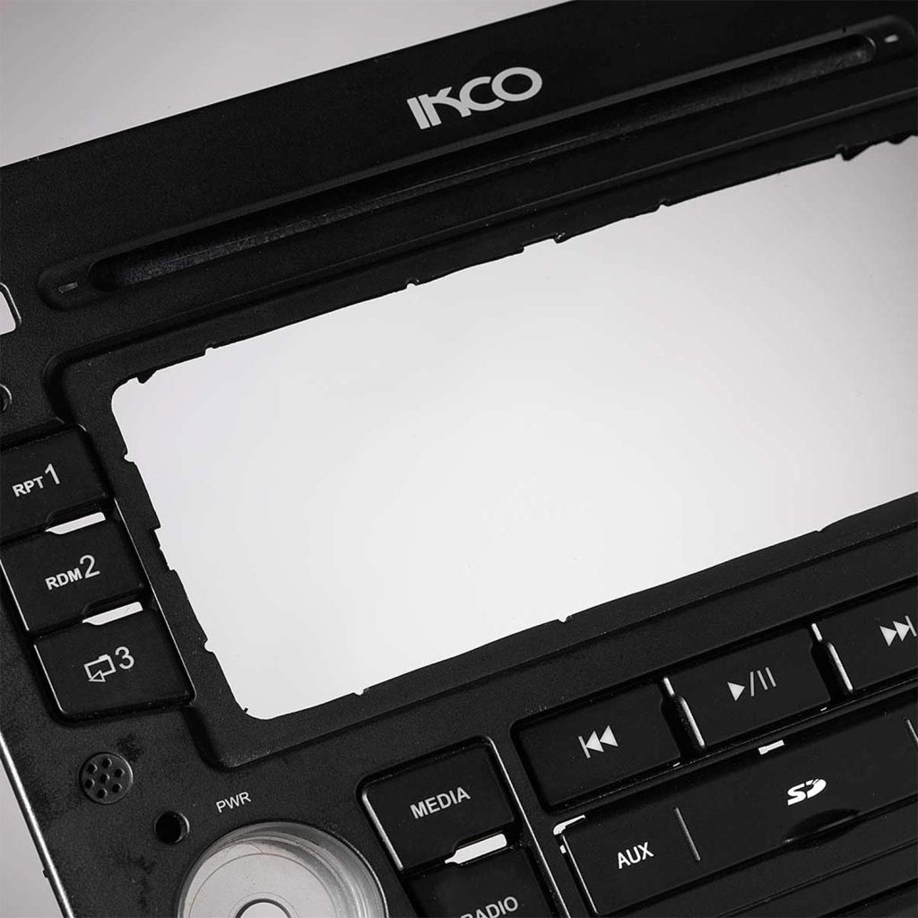 Marquage en tampographie sur touches radio automobile
