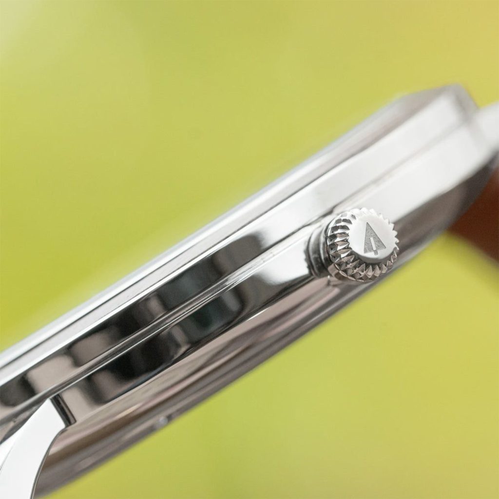 Bouton de montre gravé au laser fibre