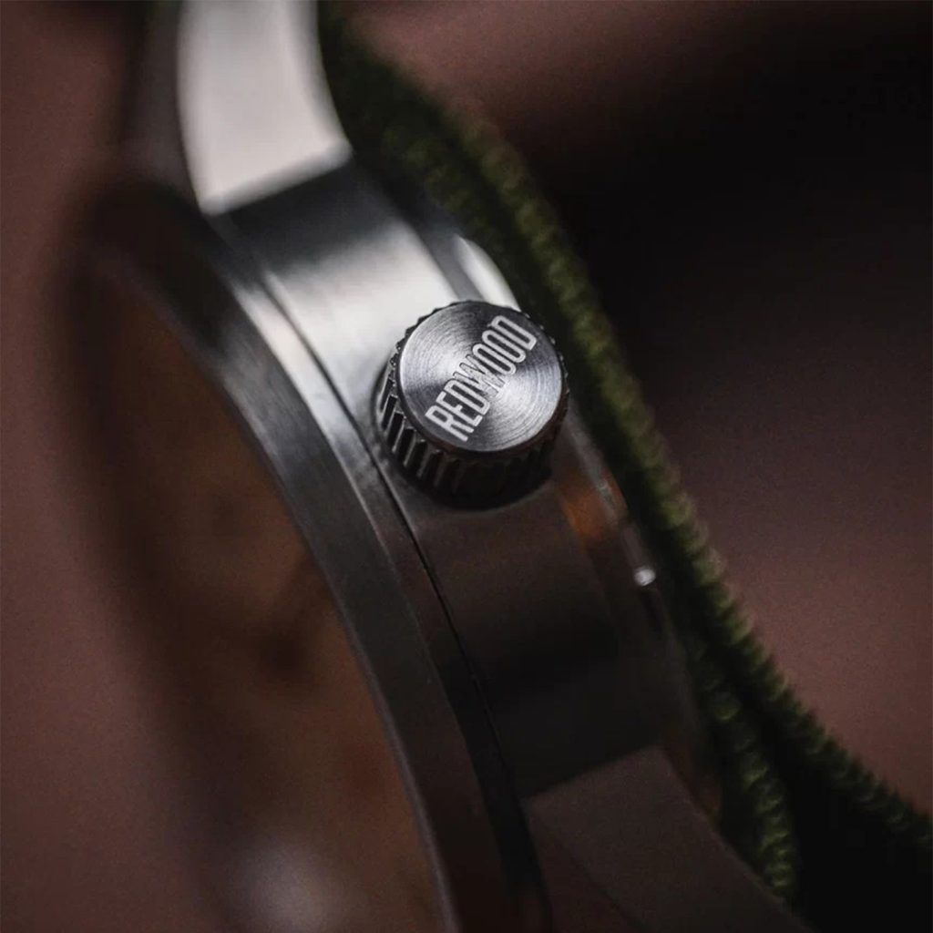 Bouton de montre gravé au laser fibre