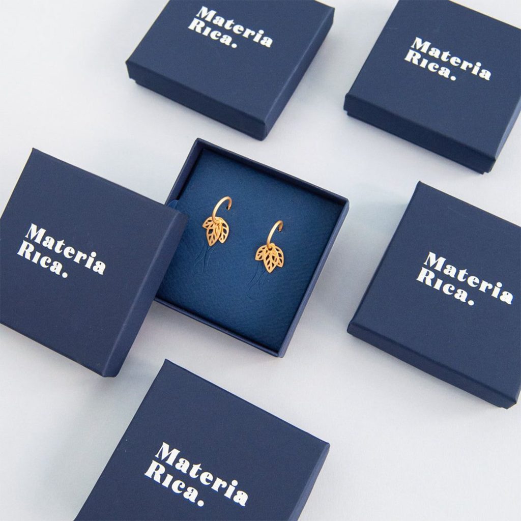 Personnalisation d’une boîte à bijoux par tampographie