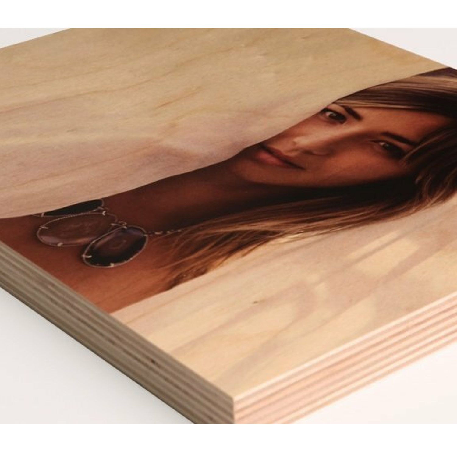 Impression de portrait sur toile en bois.