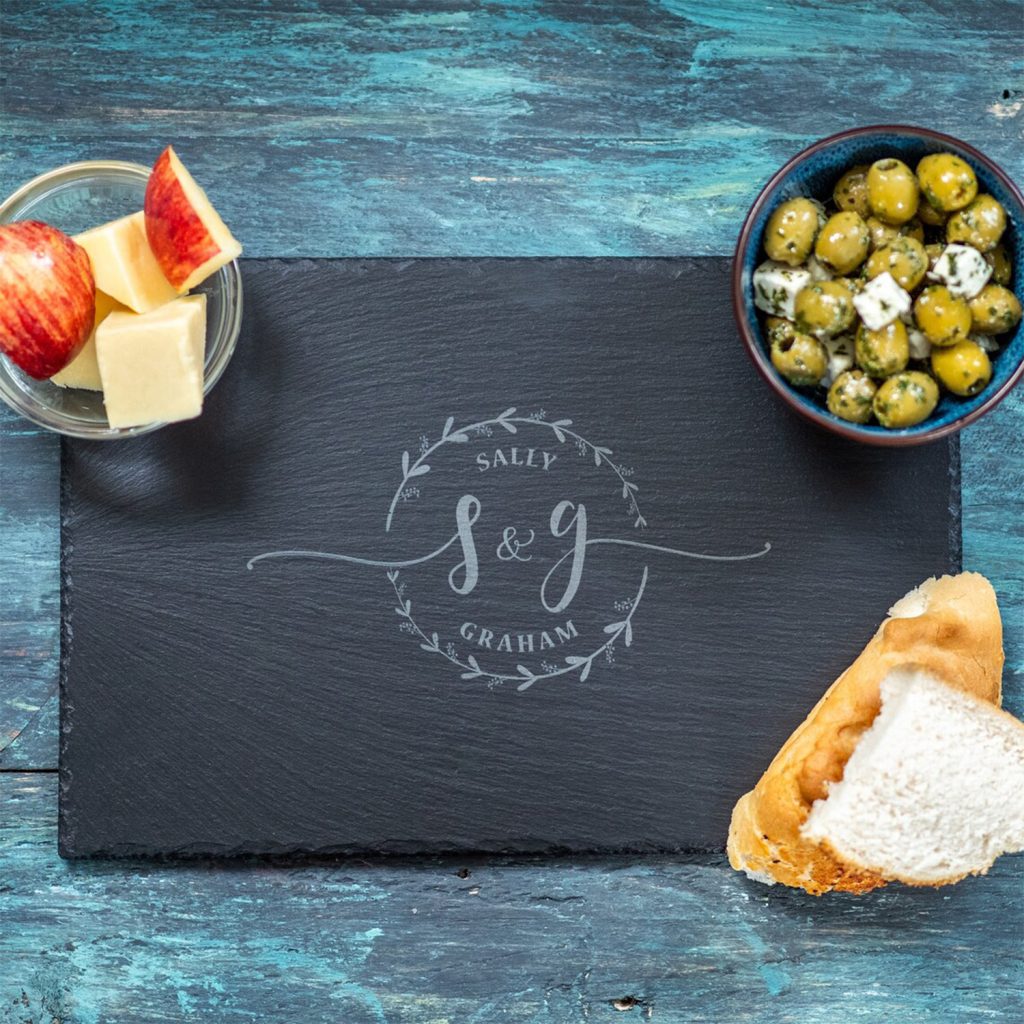 Plateau apéritif en pierre d'ardoise avec gravure au laser CO₂